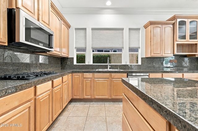 8073 W Louise Drive, Peoria, AZ 85383