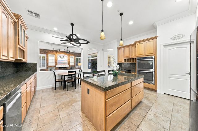 8073 W Louise Drive, Peoria, AZ 85383