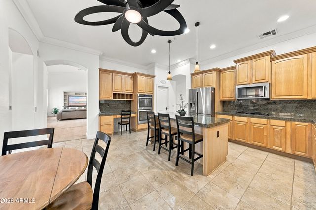 8073 W Louise Drive, Peoria, AZ 85383