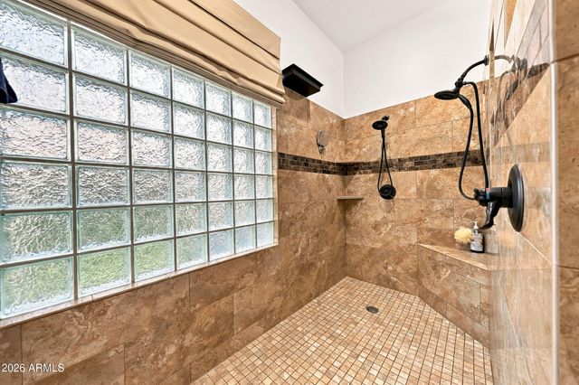 8073 W Louise Drive, Peoria, AZ 85383