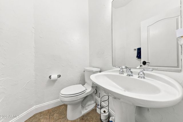 8073 W Louise Drive, Peoria, AZ 85383