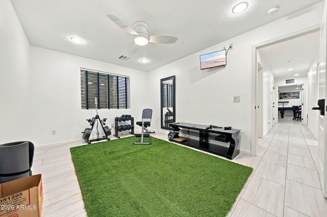 8073 W Louise Drive, Peoria, AZ 85383