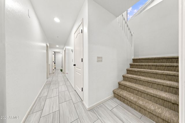 8073 W Louise Drive, Peoria, AZ 85383