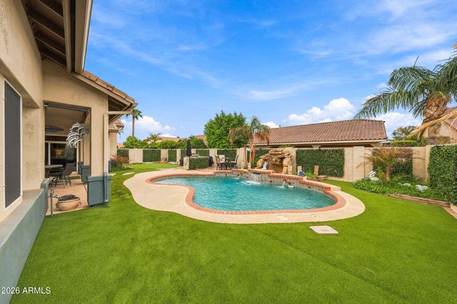 8073 W Louise Drive, Peoria, AZ 85383