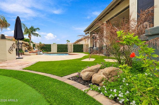 8073 W Louise Drive, Peoria, AZ 85383