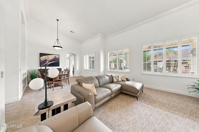 8073 W Louise Drive, Peoria, AZ 85383