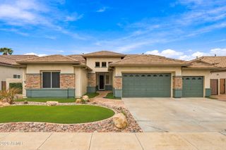 8073 W Louise Drive, Peoria, AZ 85383