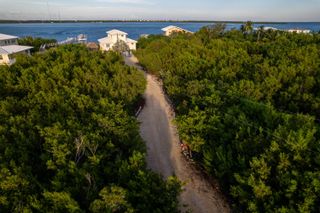 E 481 Shore Drive, Summerland Key, FL 33042