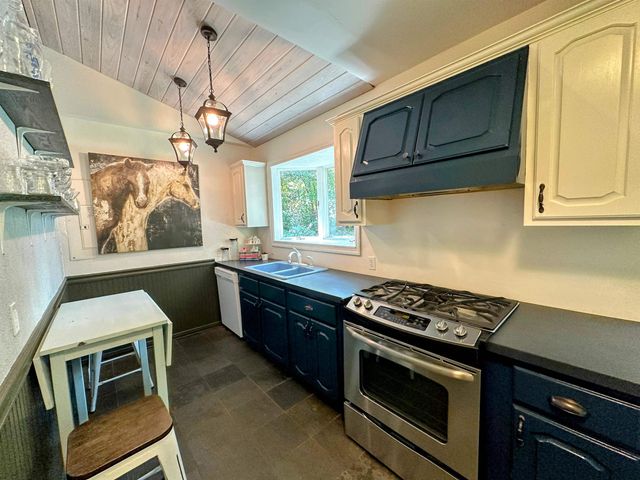 1200 Hawthorne Street, Tallahassee, FL 32308