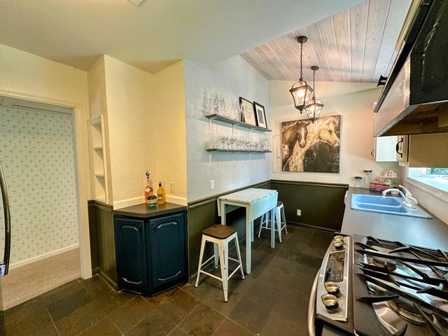 1200 Hawthorne Street, Tallahassee, FL 32308