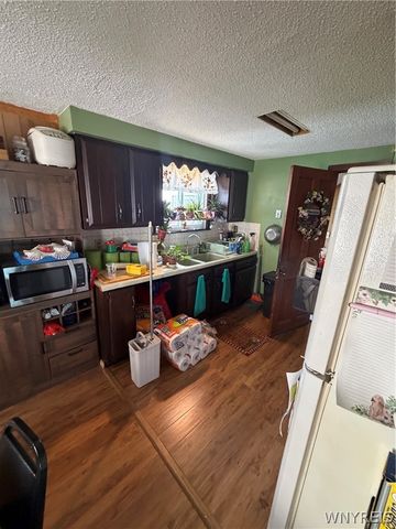 31 Ellen Drive, Cheektowaga, NY 14225