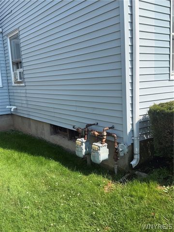 31 Ellen Drive, Cheektowaga, NY 14225