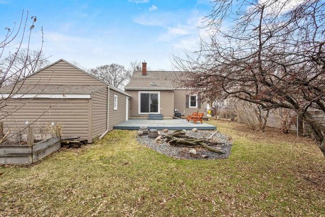 825 15TH AVENUE, Green Bay, WI 54304