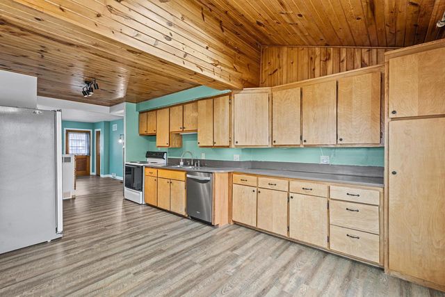 825 15TH AVENUE, Green Bay, WI 54304