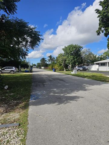 2488 SW 6th Ct, Fort Lauderdale, FL 33312