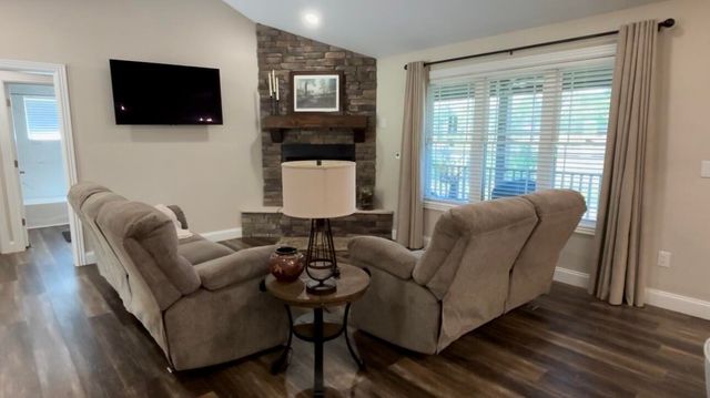108 Twin Ponds Rd, Corbin, KY 40701