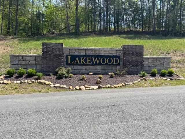 108 Twin Ponds Rd, Corbin, KY 40701