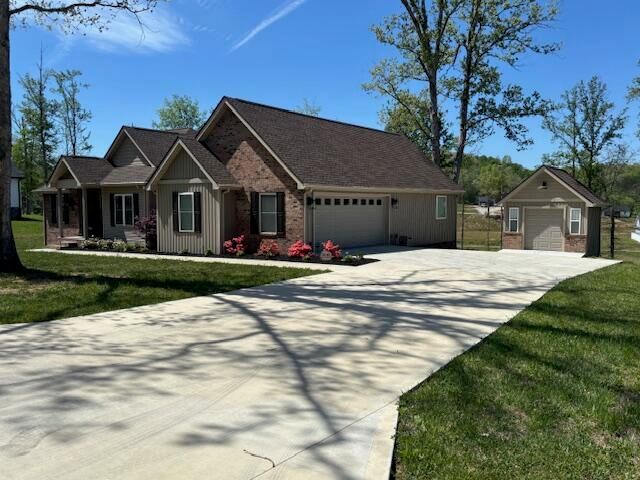 108 Twin Ponds Rd, Corbin, KY 40701