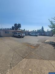 564 N 3rd Av, Stayton, OR 97383
