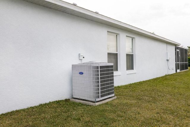 685 EAGLE POINTE S, Kissimmee, FL 34746