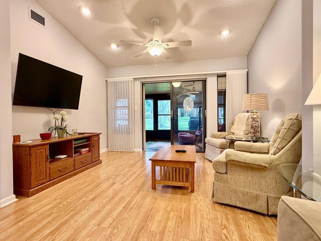 5462 Palm Springs Lane A, Boynton Beach, FL 33437