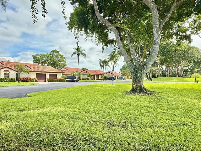 5462 Palm Springs Lane A, Boynton Beach, FL 33437