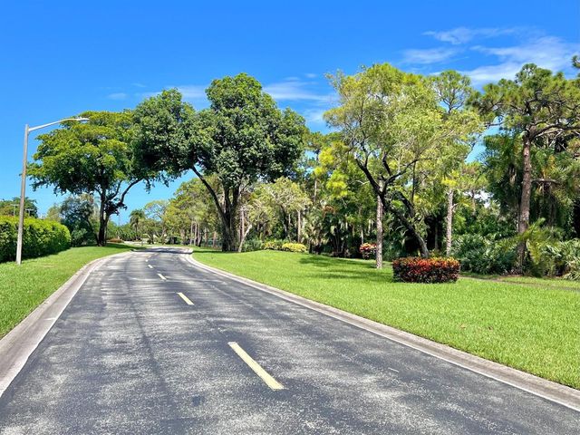 5462 Palm Springs Lane A, Boynton Beach, FL 33437