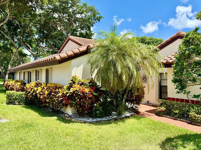 5462 Palm Springs Lane A, Boynton Beach, FL 33437