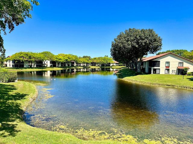 5462 Palm Springs Lane A, Boynton Beach, FL 33437