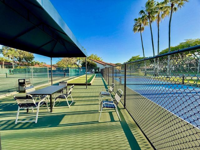5462 Palm Springs Lane A, Boynton Beach, FL 33437
