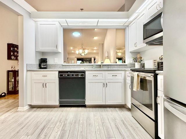 5462 Palm Springs Lane A, Boynton Beach, FL 33437