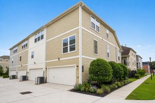 1705 Stuart Street, Houston, TX 77004