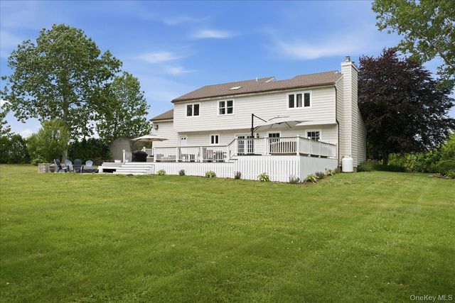 117 Southfield Road, Baiting Hollow, NY 11933