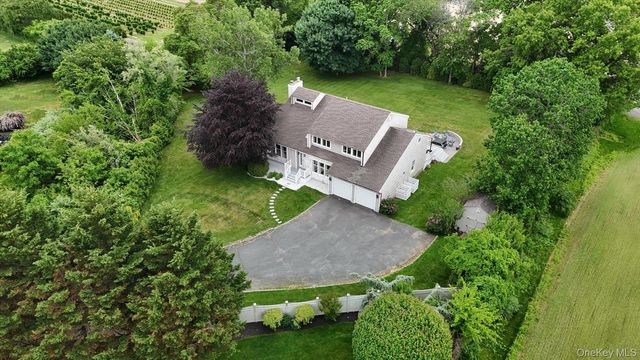117 Southfield Road, Baiting Hollow, NY 11933