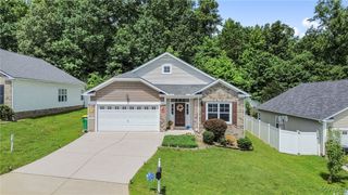 3916 Clipper Ln, Hopewell, VA 23860