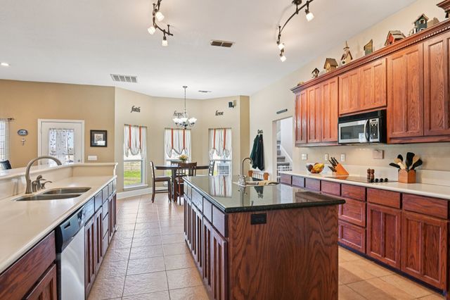 250 County Road 1006, Wolfe City, TX 75496