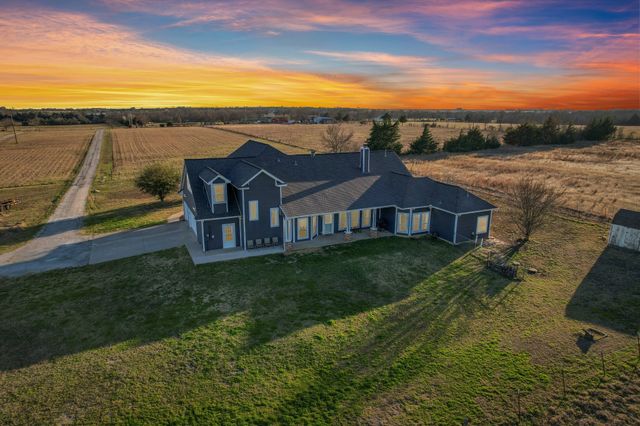 250 County Road 1006, Wolfe City, TX 75496