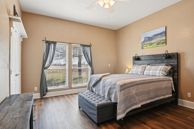 250 County Road 1006, Wolfe City, TX 75496