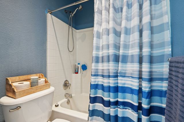 250 County Road 1006, Wolfe City, TX 75496