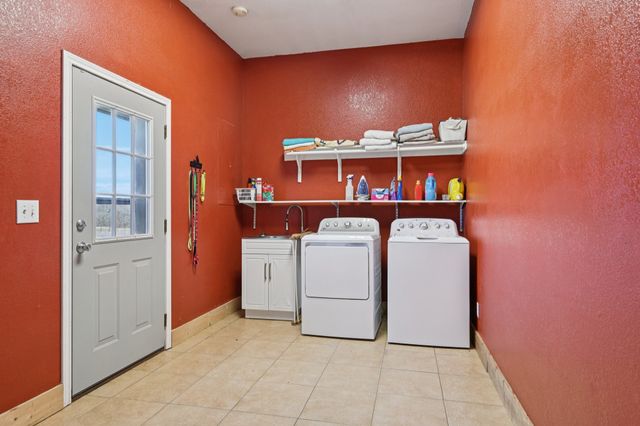 250 County Road 1006, Wolfe City, TX 75496