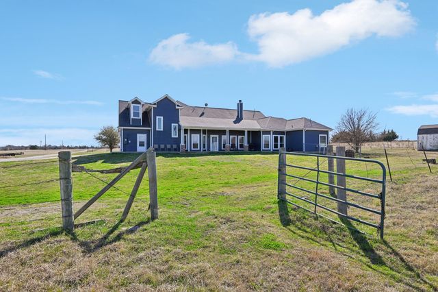 250 County Road 1006, Wolfe City, TX 75496