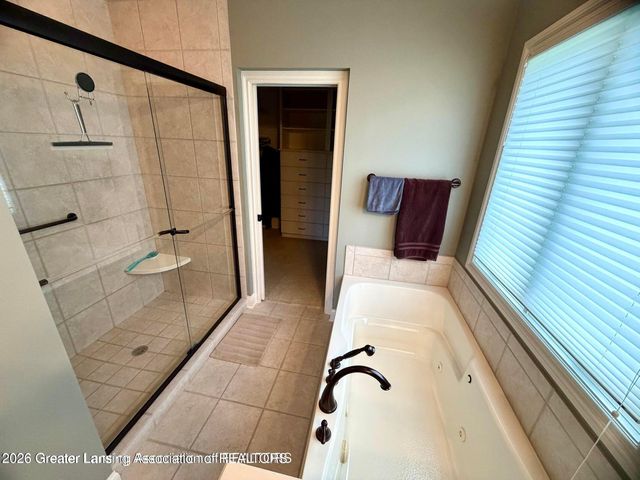 6271 Fenwick Court, East Lansing, MI 48823