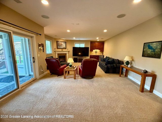 6271 Fenwick Court, East Lansing, MI 48823