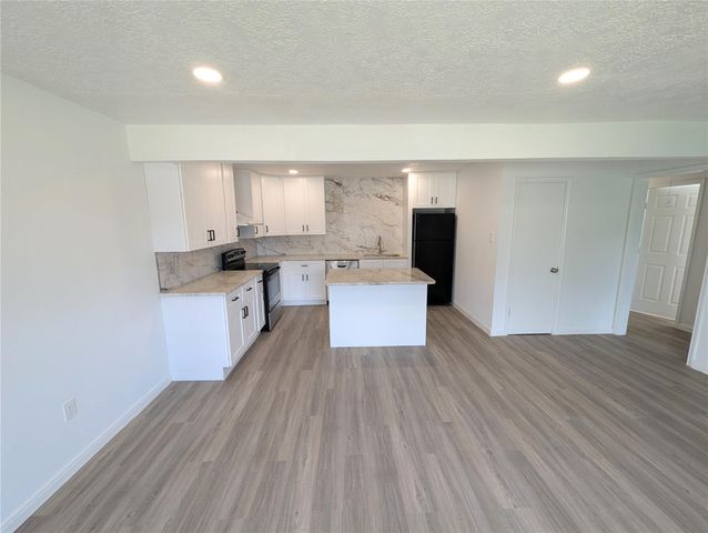 2911 Huckleberry Lane A, Pasadena, TX 77502