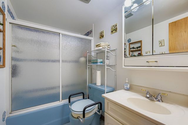 7336 86th Street W 2B, Bridgeview, IL 60455