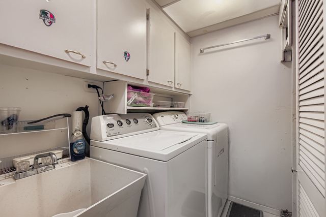 7336 86th Street W 2B, Bridgeview, IL 60455