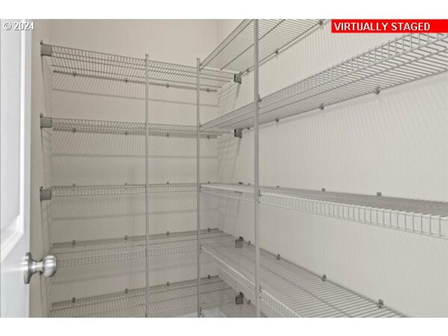 10060 Se VRADENBURG Rd 397, Happy Valley, OR 97086