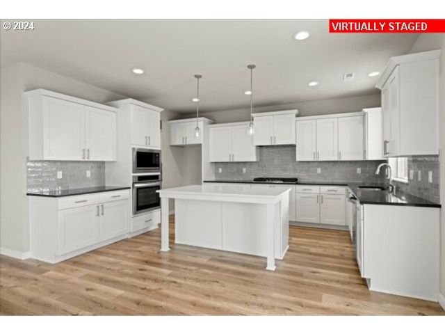 10060 Se VRADENBURG Rd 397, Happy Valley, OR 97086