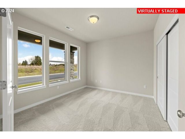 10060 Se VRADENBURG Rd 397, Happy Valley, OR 97086