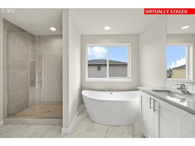 10060 Se VRADENBURG Rd 397, Happy Valley, OR 97086